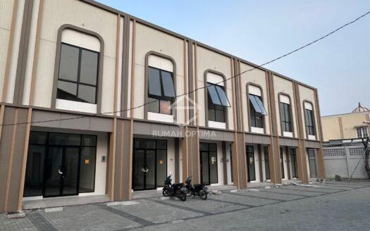 Disewa 7 Deret Gandeng Ruko Il lago Paramount Gading Serpong